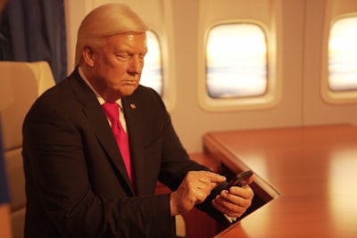 Il nuovo Trump Phone T1 si mostra con design aggiornato e specifiche riviste ma manca ancora la data d'uscita